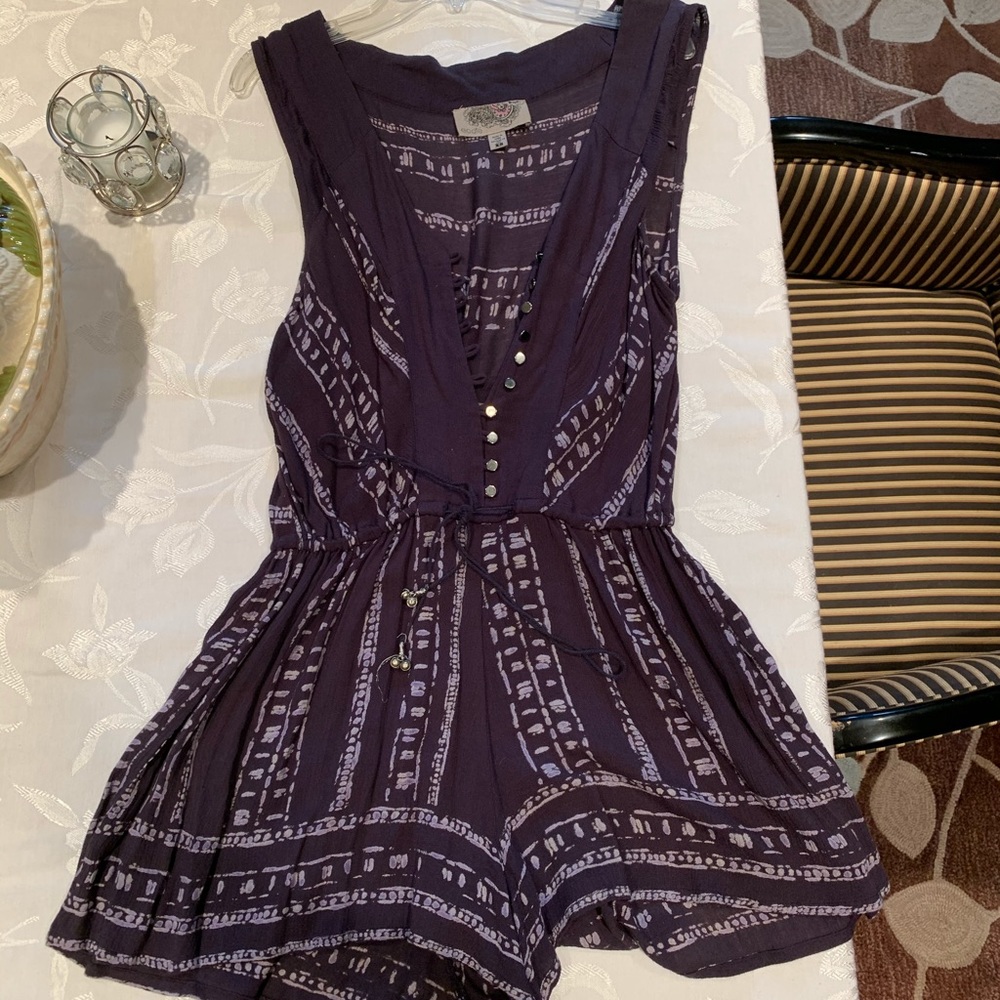 Blue pattern romper